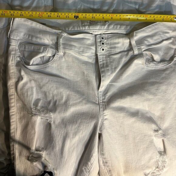 Torrid White Jeans Size 20 Inseam 22 inches Jegging Crop - Picture 4 of 14